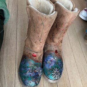 Flash Sale!☘️☘️UGG Tan Shearling Boots